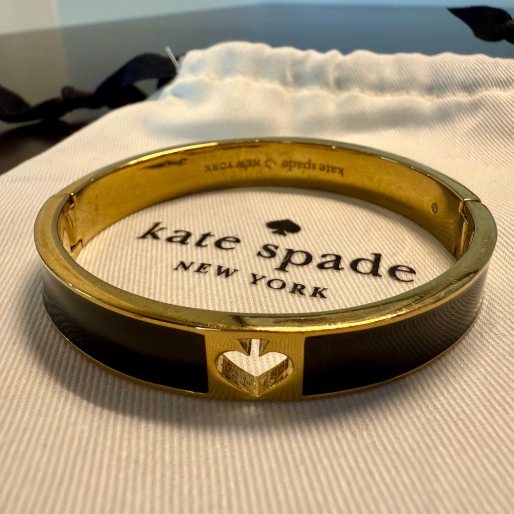 KATE SPADE Hole Punch Spade Enamel Hinged Bangle Bracelet - Gold/Black - Picture 10 of 15